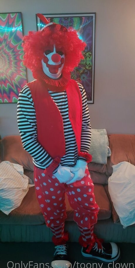 toony clown pornstar naked pictures