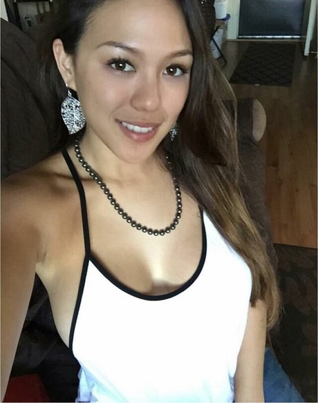 Meleana Fernandez sex star img