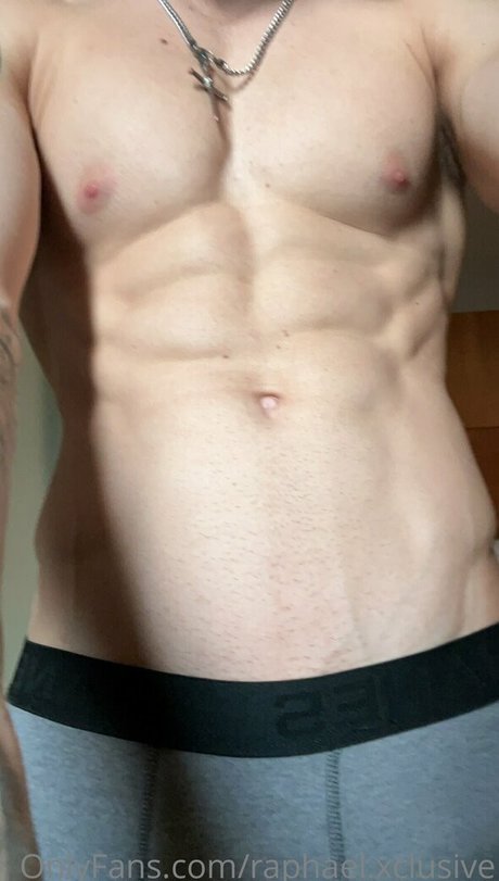 nocapraph naked model img