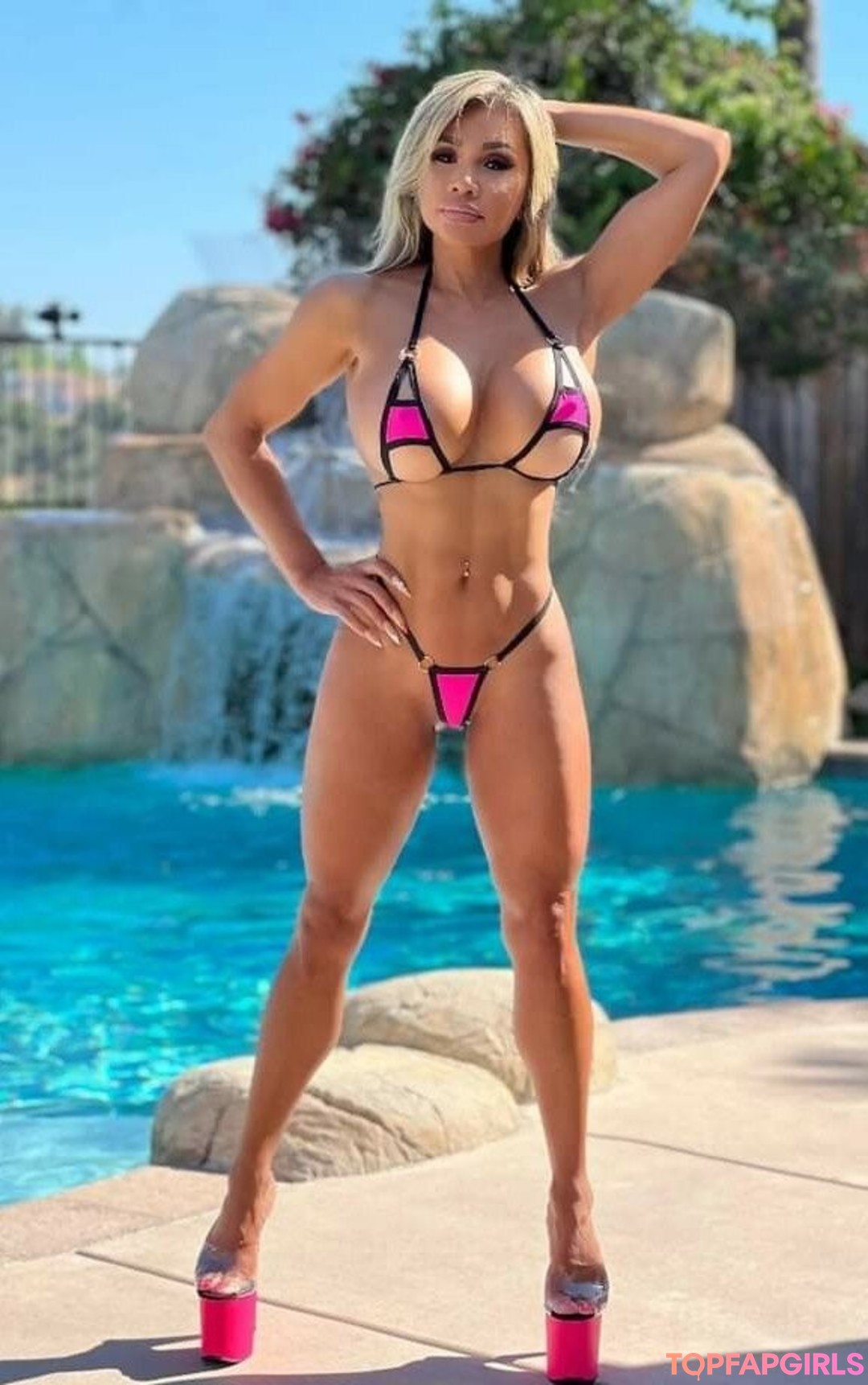 Connie Elizabeth top model pictures