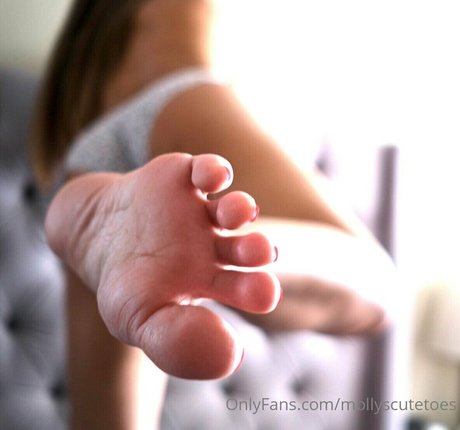 mollyscutetoes pornstar nude gallery