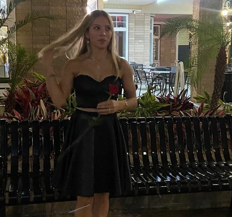 Isabella DuCharme pornstar nude photo