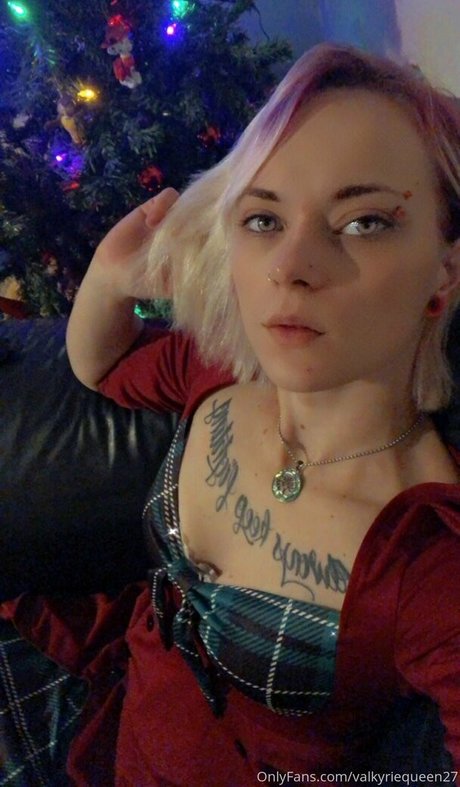 valkyriequeen27 adult model picture