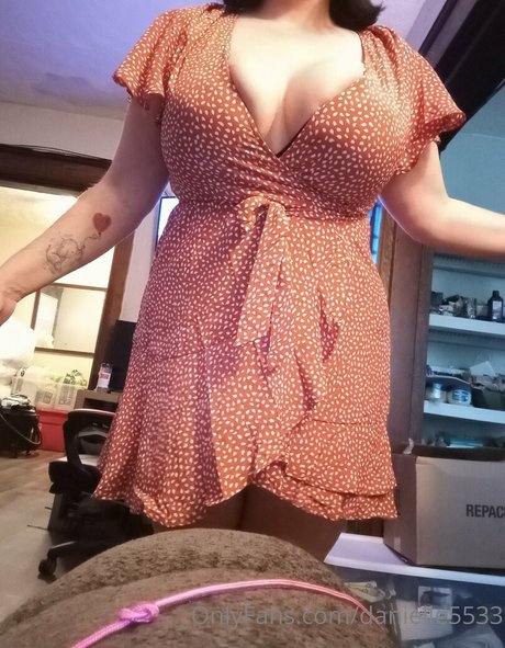danielle5533 beautiful model img