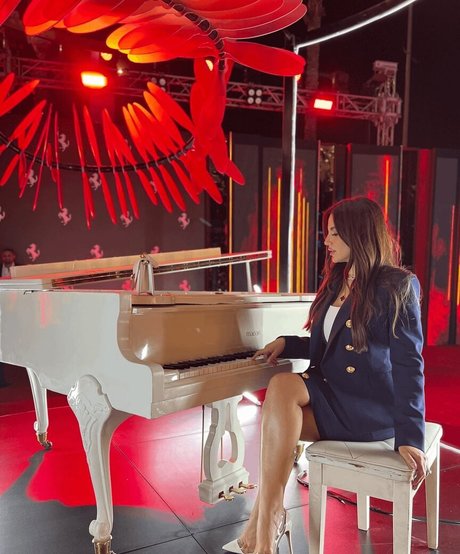 Dorra Zarrouk sexy pornstar pictures