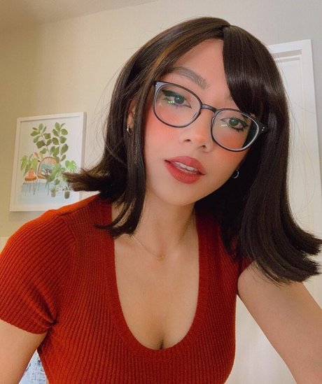 honeebelle porn actress img