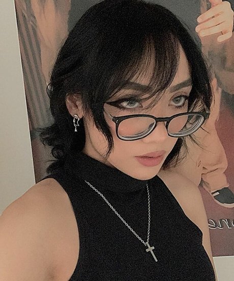 honeebelle nice actress images