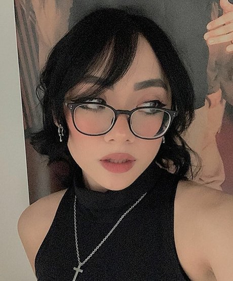 honeebelle nude star archive