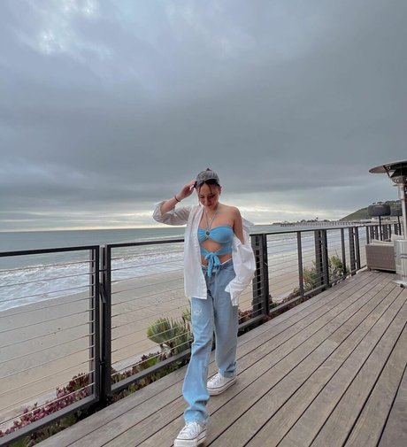 Ava Kolker pornstar pretty image