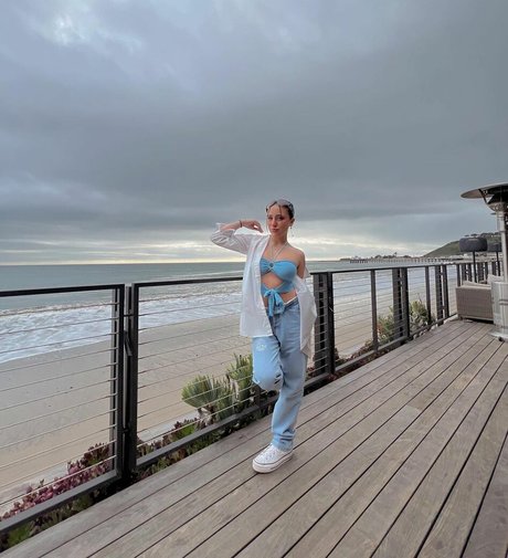 Ava Kolker pornstar nude img