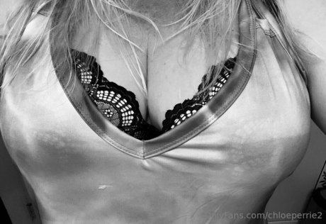 chloeperrie2 model beautiful pics