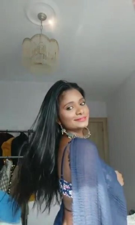 Resha Antony sexy model image