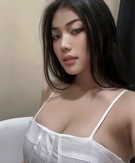 Caroline Lapena adult actress picture