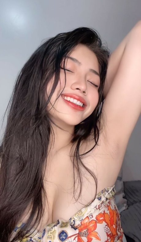 Caroline Lapena art actress gallery