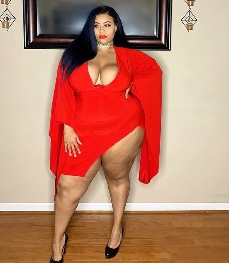 blonde shemale onlyfans hot nude photos