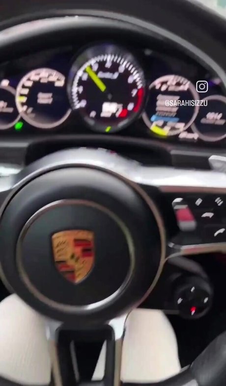 ImSarahisizzu high quality pornstar galleries