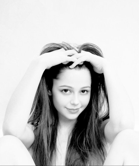 ImSarahisizzu star erotic galleries