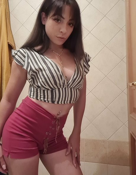 yfaveth model nice pic