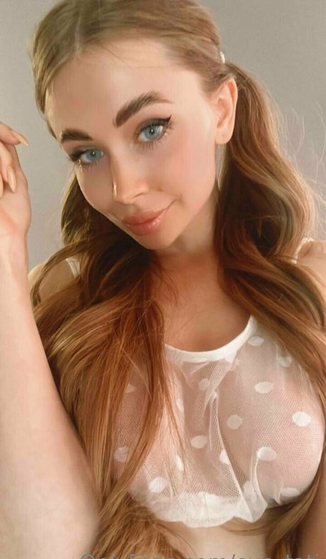 eve tati pornstar nude gallery