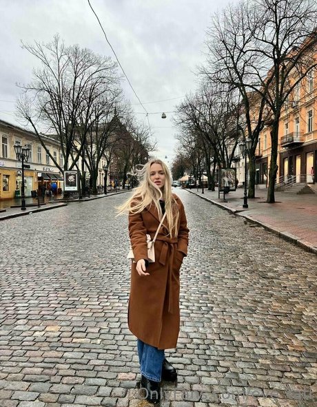 eve tati high quality pornstar pics