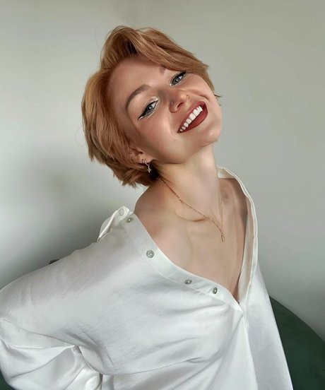 KallMeKris nice model galleries