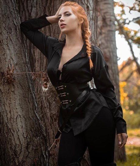 FOX Hobby model adult photo