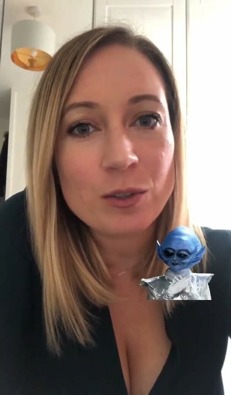 Sarah Cruddas star gallery