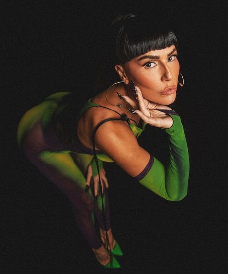 Deborah Secco actress picture