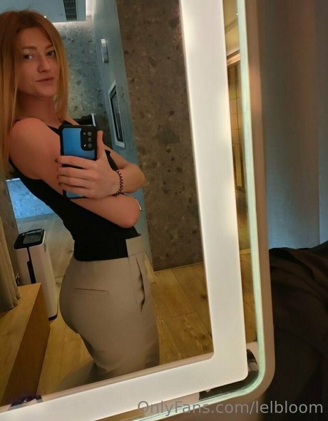 lelbloom xxx actress photos
