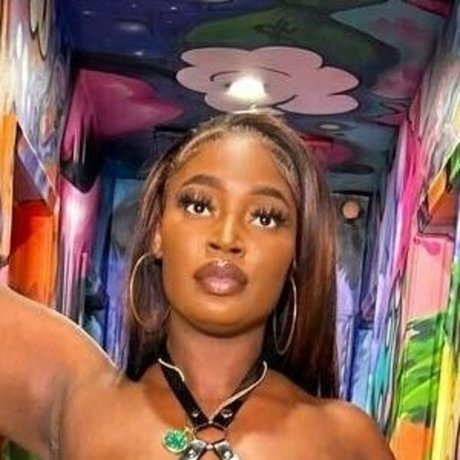 queenncubanxxx sexy star images