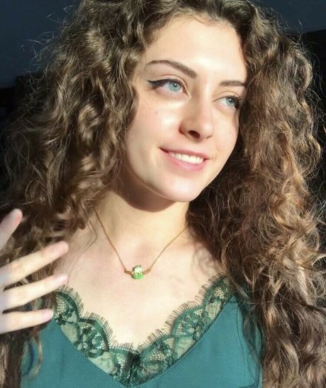 Octavia Marlowe naked star pics