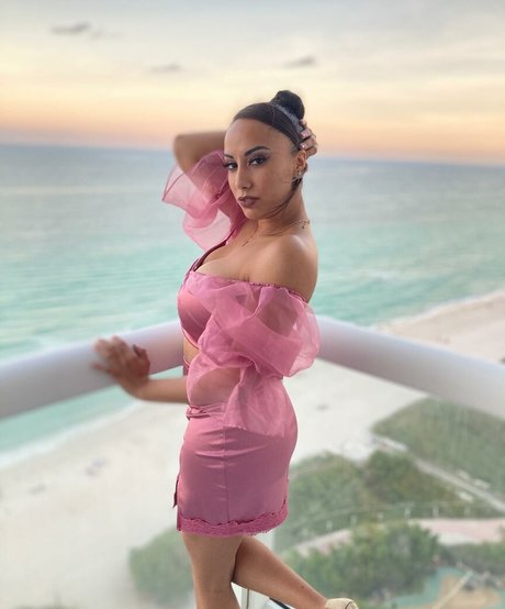 asian college onlyfans hot naked image