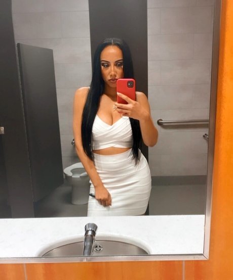 Leila Grey pornstar erotic pictures