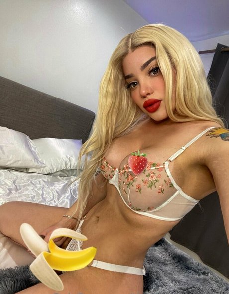 theonlyanaconda star top gallery