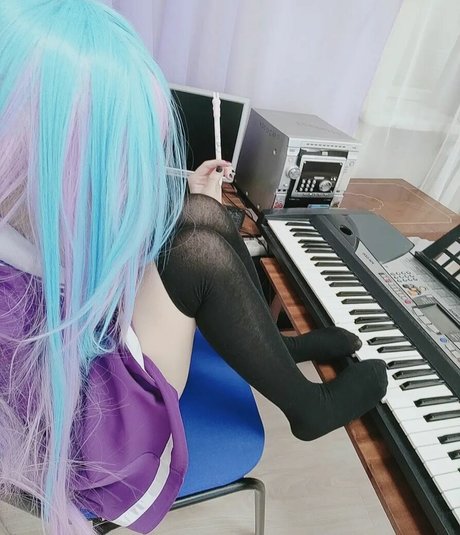 tsundurka sexy model image