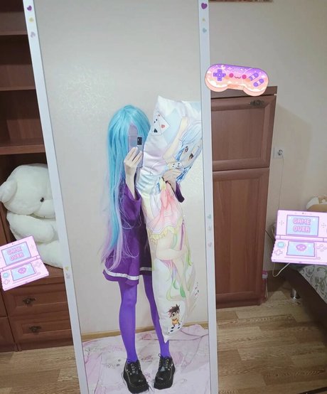 tsundurka exclusive model photo