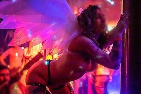 Edin Kary perfect model pics