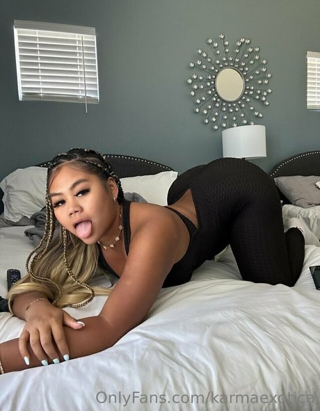 Tonti Thampitak model xxx photos