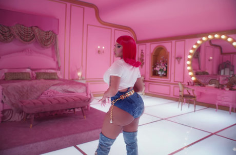 Nicki Minaj pornstar high quality photos