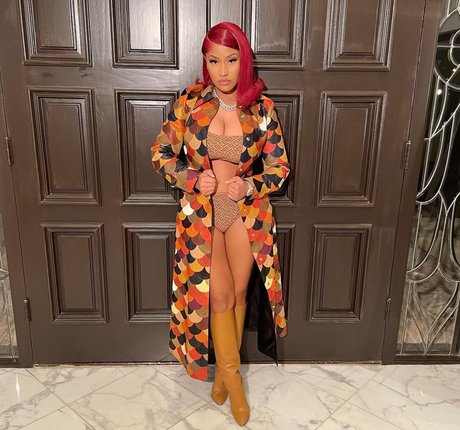 Nicki Minaj pornstar free picture