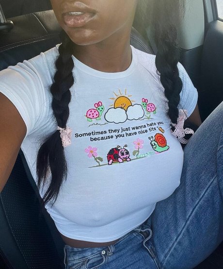 Majormommyissues porn model img