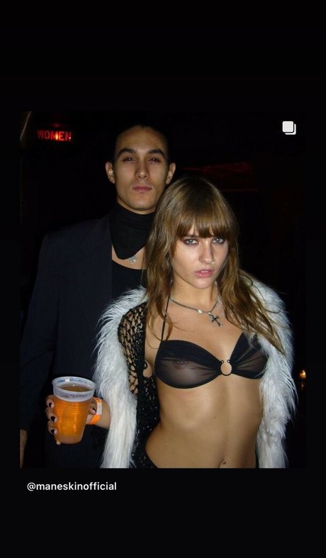 Victoria De Angelis art actress archive