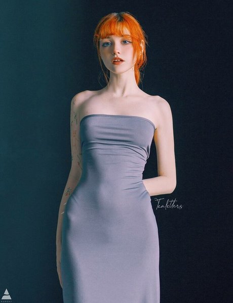 tenletters nudes star images