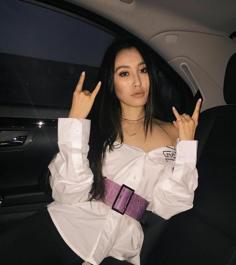 Olivia Sui hot pornstar gallery