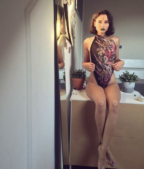 Li lana art star gallery