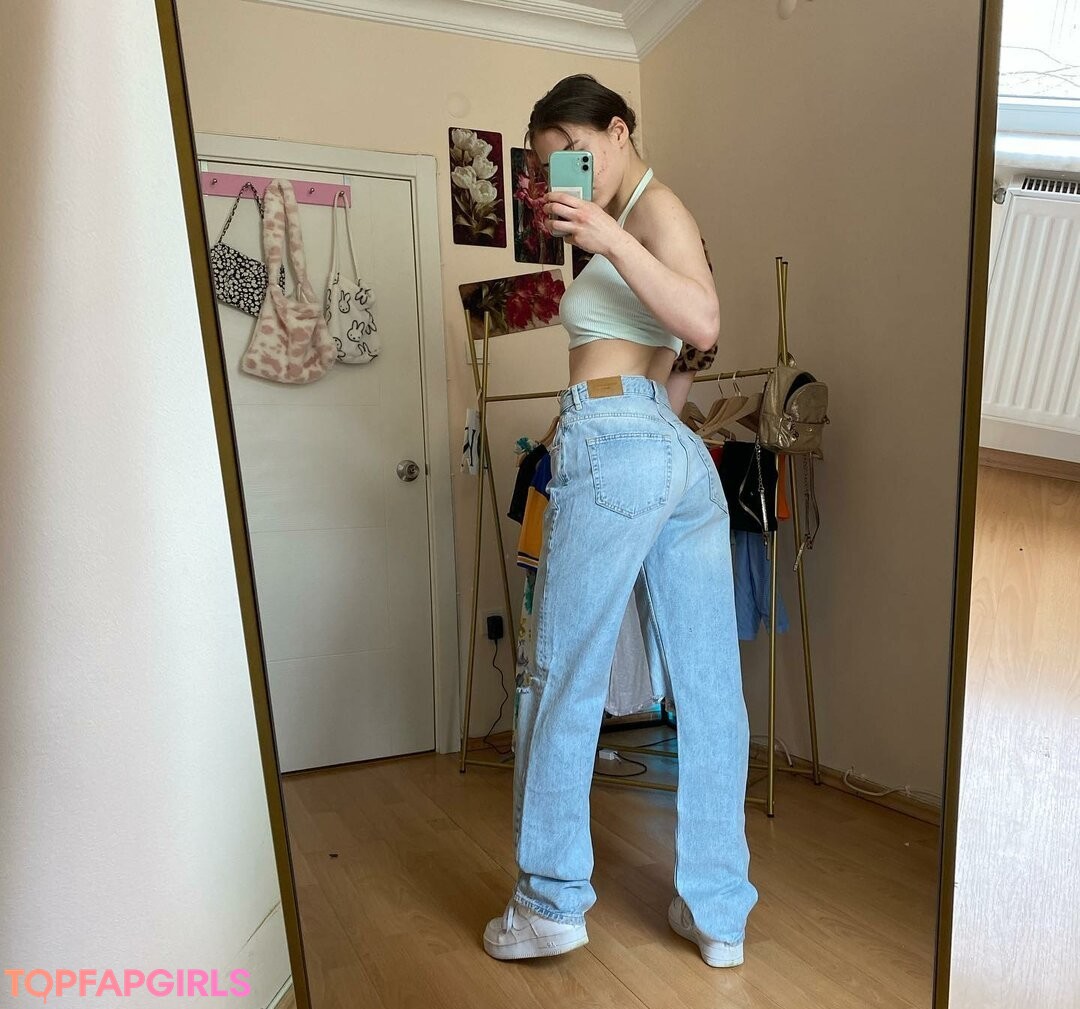 big tits brunette onlyfans naked img