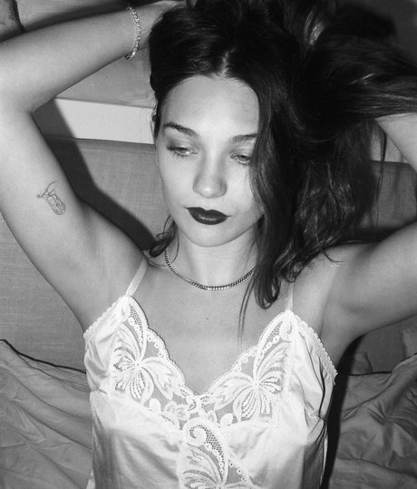 Maddie Ziegler xxx star photo