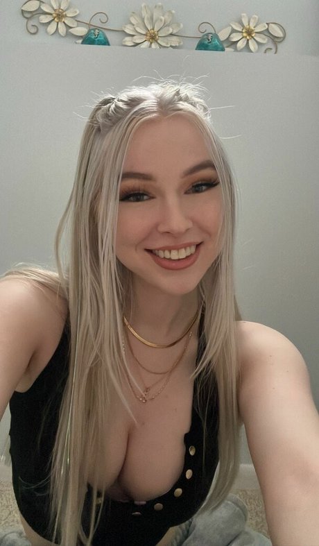 Loveabilities star naked pic