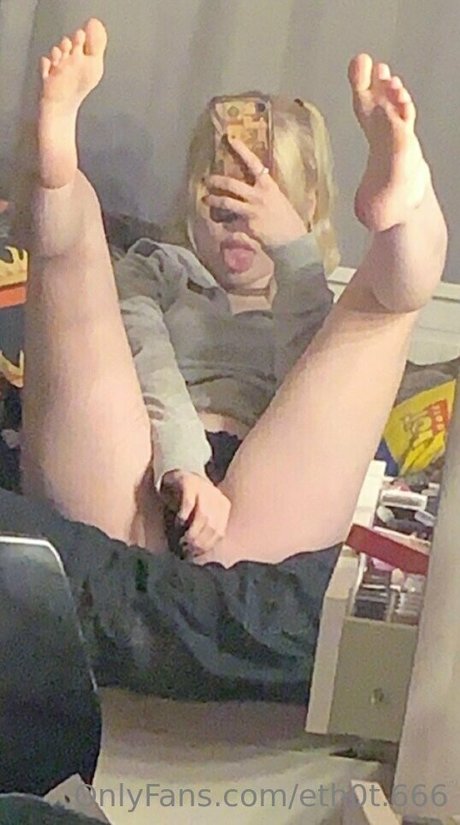Eth0t 666 model naked pics