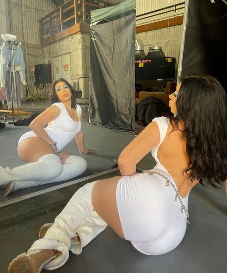 Kali Uchis star pretty images